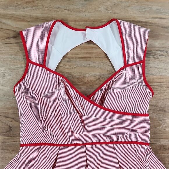 ☔️🔸️Maggy London Red & White Striped Retro Sleeveless Dress Size 6 - Picture 3 of 10